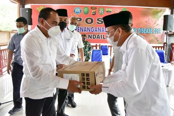 Gubernur Edy Ingatkan Patuhi Protokol Kesehatan Serta Bagikan Masker dan Sembako